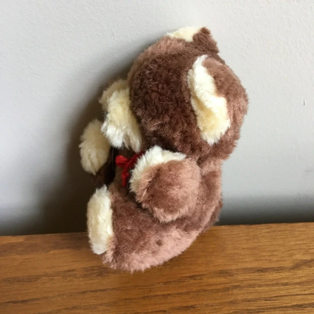 Vintage Russ Berrie Plush Brown Teddy Bear Red Bow‎ 4.5